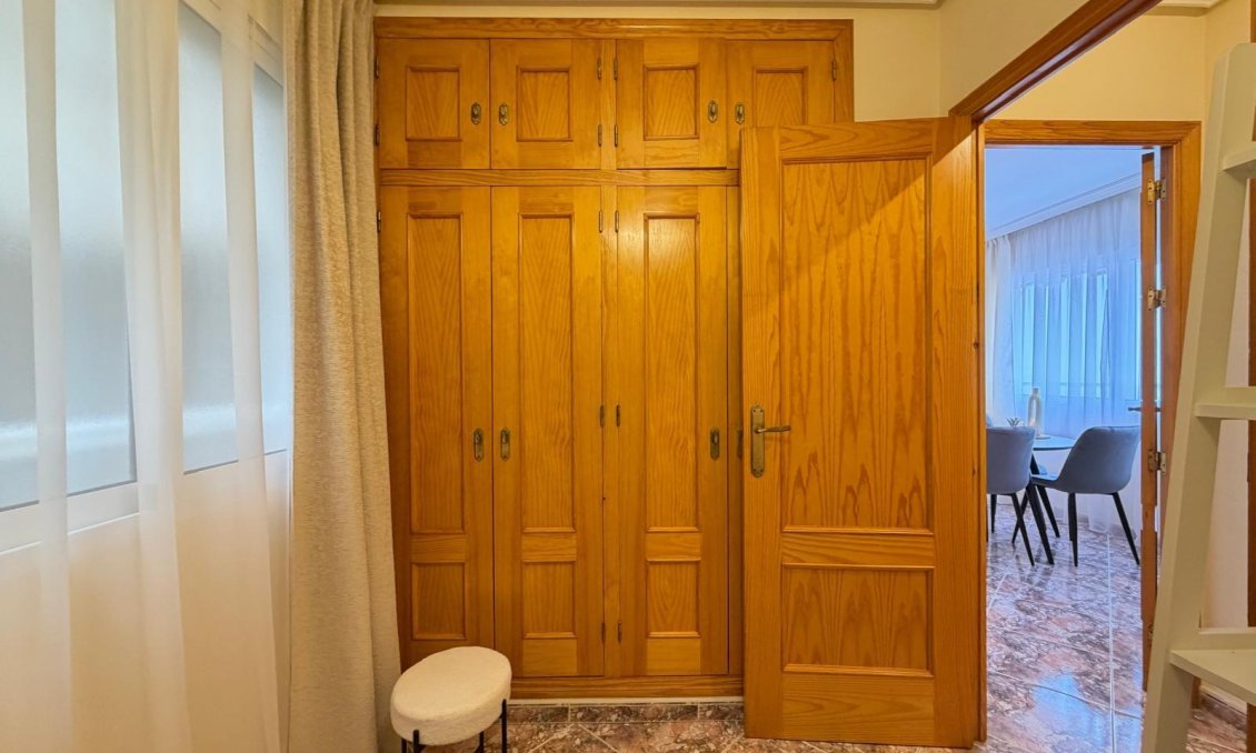 Resale - Apartment -
Torrevieja - Playa de los Locos