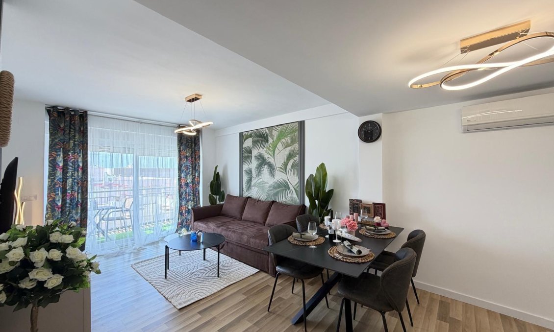 Használt Ingatlanok - Apartman -
Torrevieja - Centrum