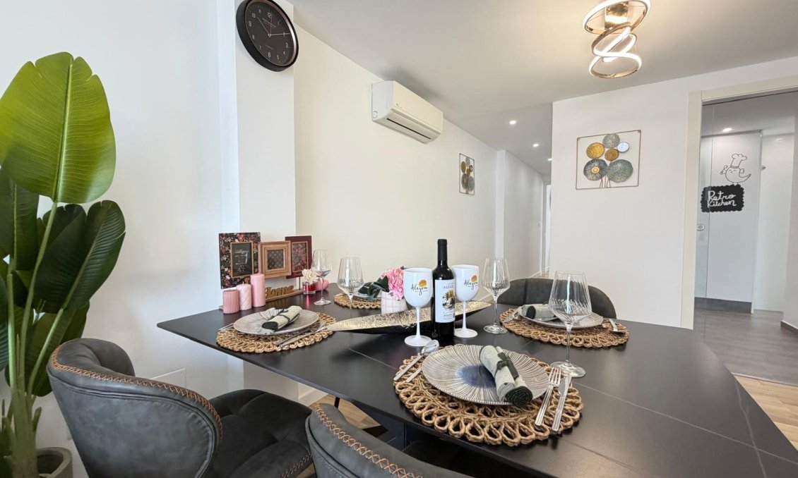 Használt Ingatlanok - Apartman -
Torrevieja - Centrum