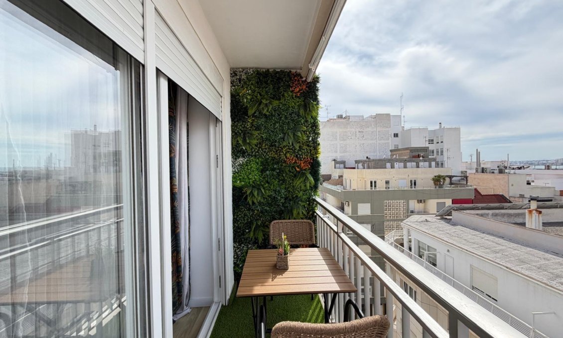 Használt Ingatlanok - Apartman -
Torrevieja - Centrum