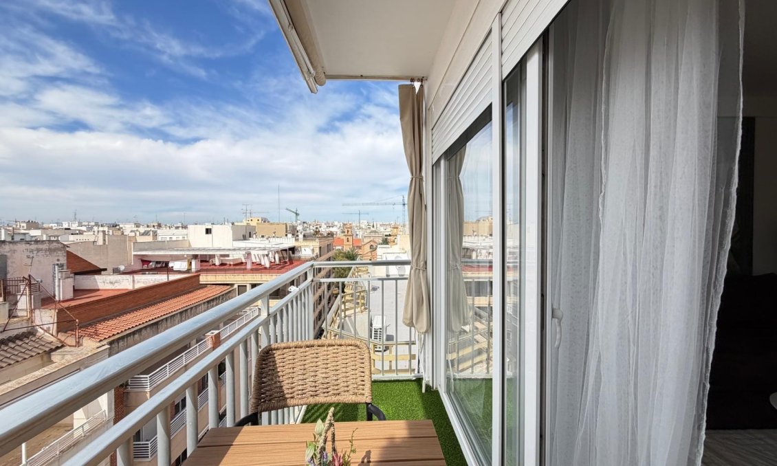 Használt Ingatlanok - Apartman -
Torrevieja - Centrum