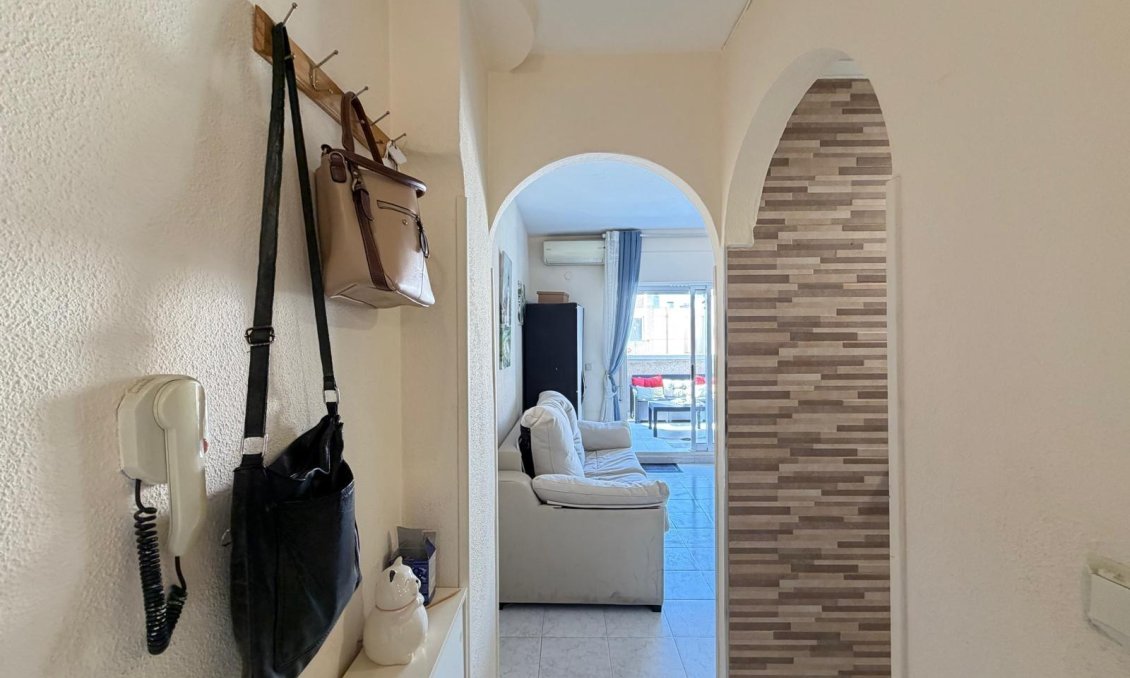 Használt Ingatlanok - Tetőtéri lakás -
Torrevieja - Acequion