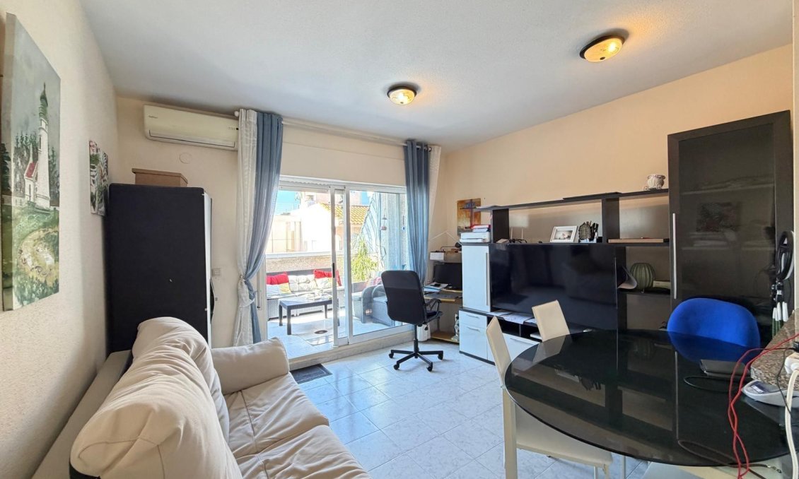 Használt Ingatlanok - Tetőtéri lakás -
Torrevieja - Acequion