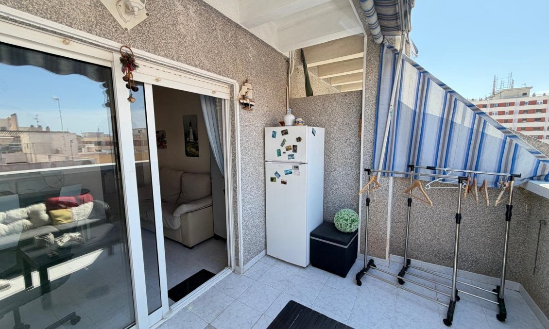 Használt Ingatlanok - Tetőtéri lakás -
Torrevieja - Acequion