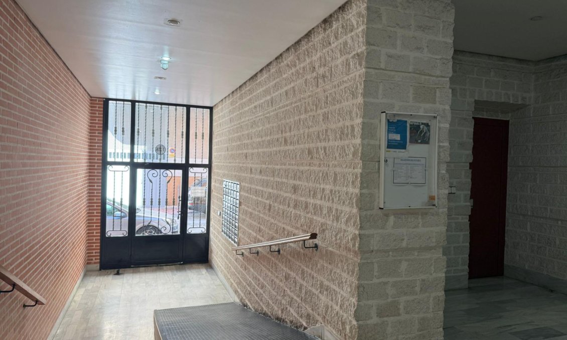 Revânzare - Apartament -
Torrevieja - Centro