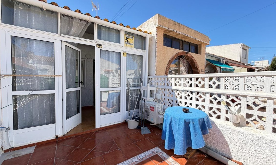 Wiederverkauf - Stadthaus -
Torrevieja - Nueva Torrevieja