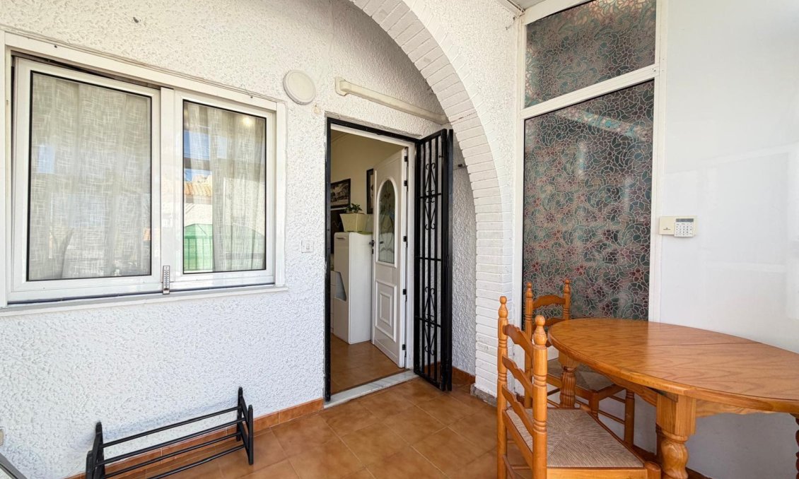 Wiederverkauf - Stadthaus -
Torrevieja - Nueva Torrevieja