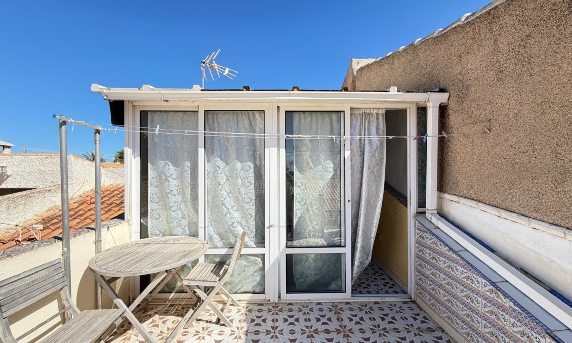 Wiederverkauf - Stadthaus -
Torrevieja - Nueva Torrevieja