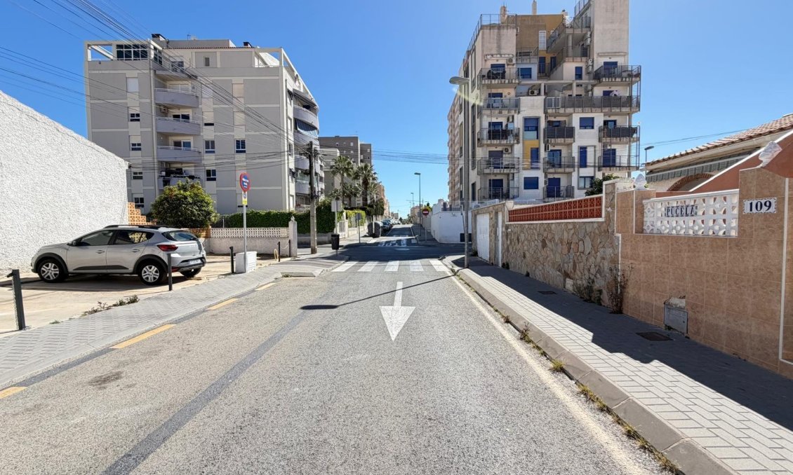 Wiederverkauf - Stadthaus -
Torrevieja - Nueva Torrevieja