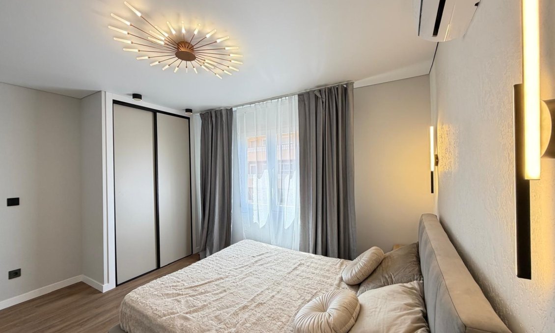 Revânzare - Apartament -
Torrevieja - Punta Prima