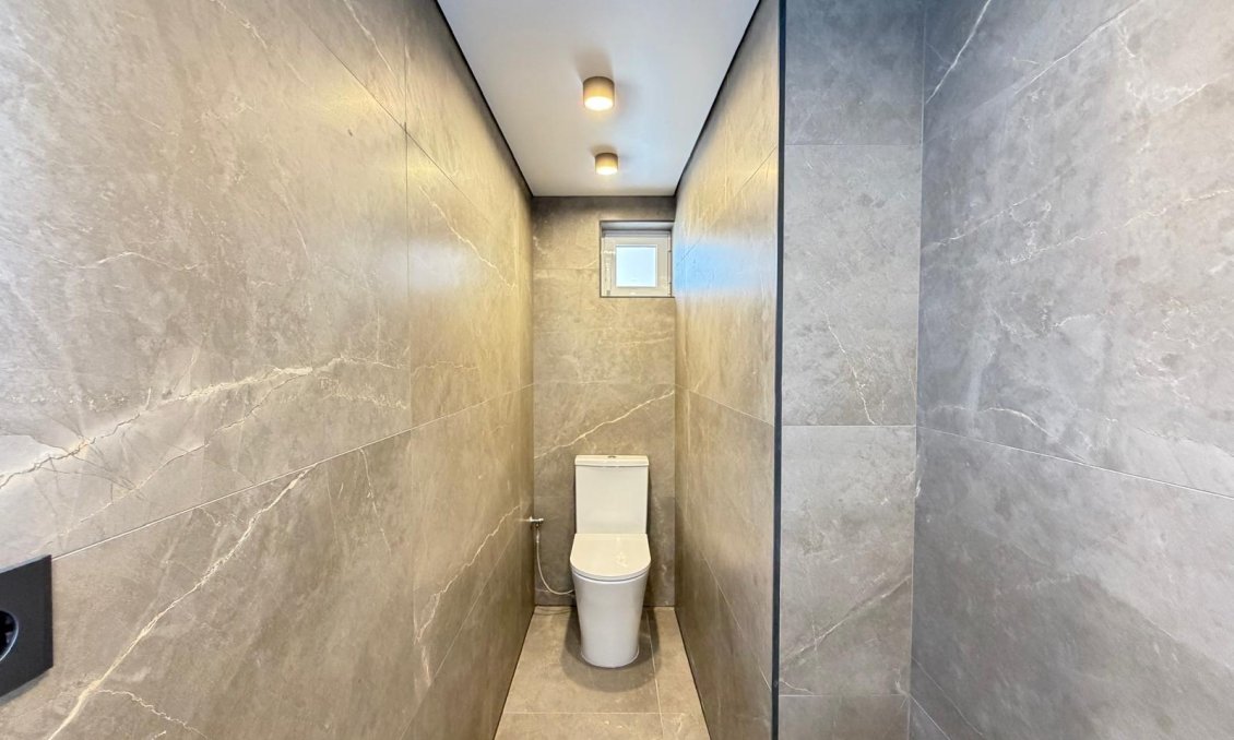 Revânzare - Apartament -
Torrevieja - Punta Prima