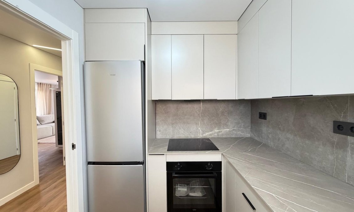 Revânzare - Apartament -
Torrevieja - Punta Prima