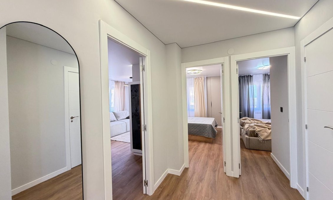 Revânzare - Apartament -
Torrevieja - Punta Prima