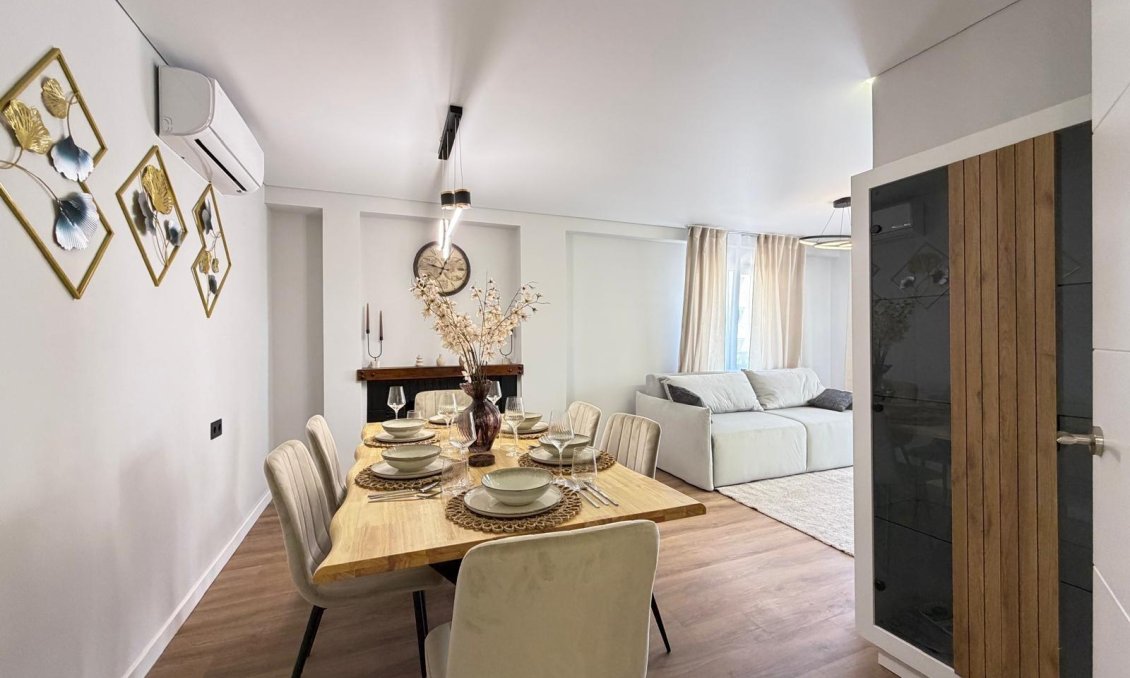 Revânzare - Apartament -
Torrevieja - Punta Prima