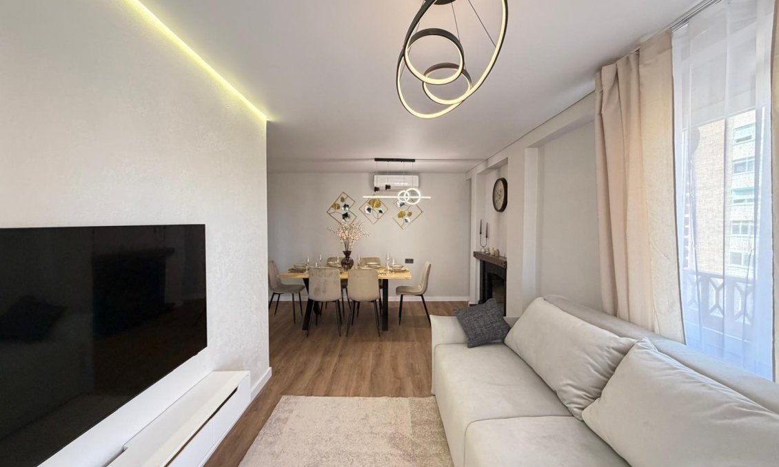 Revânzare - Apartament -
Torrevieja - Punta Prima