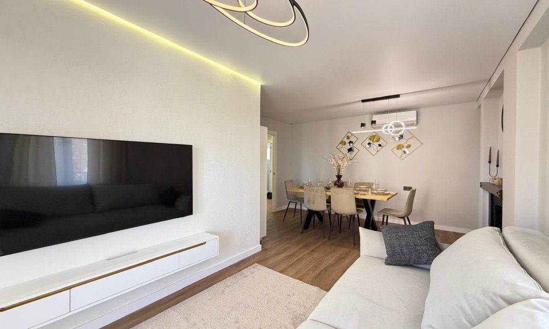 Revânzare - Apartament -
Torrevieja - Punta Prima