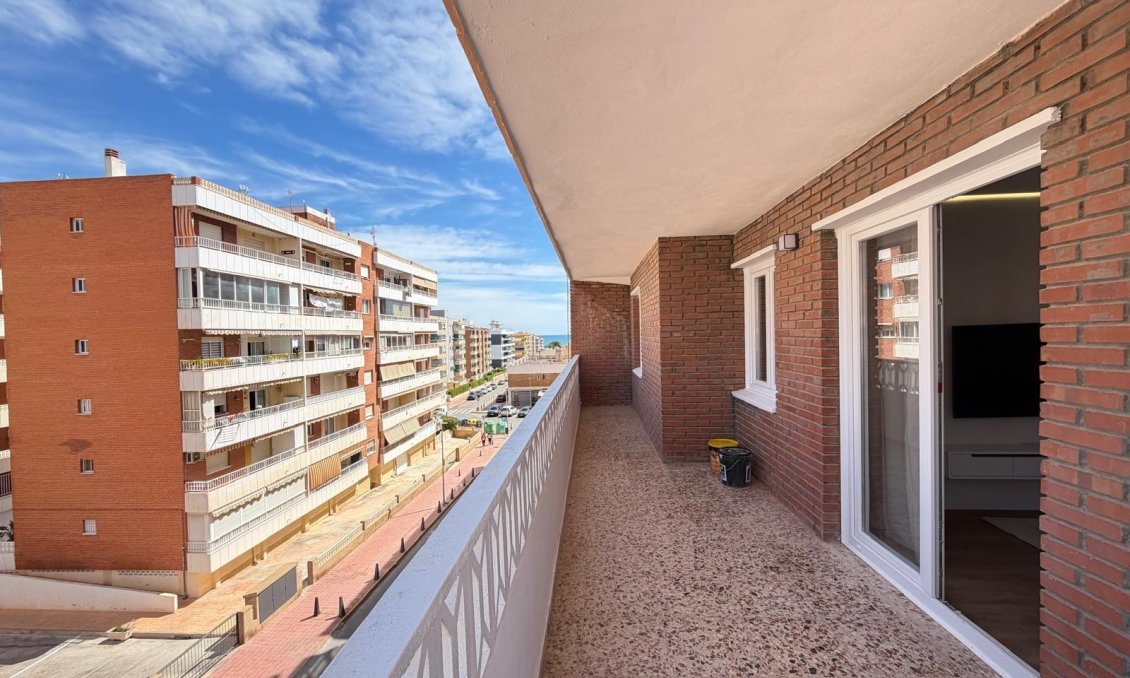 Revânzare - Apartament -
Torrevieja - Punta Prima