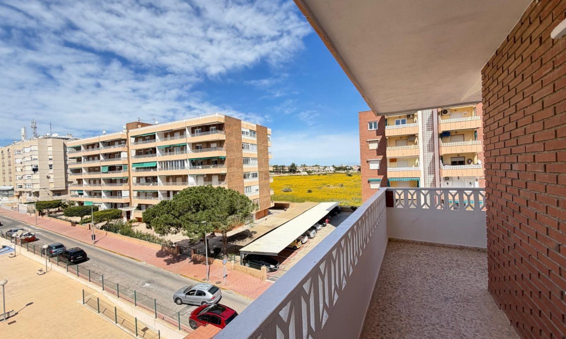 Revânzare - Apartament -
Torrevieja - Punta Prima