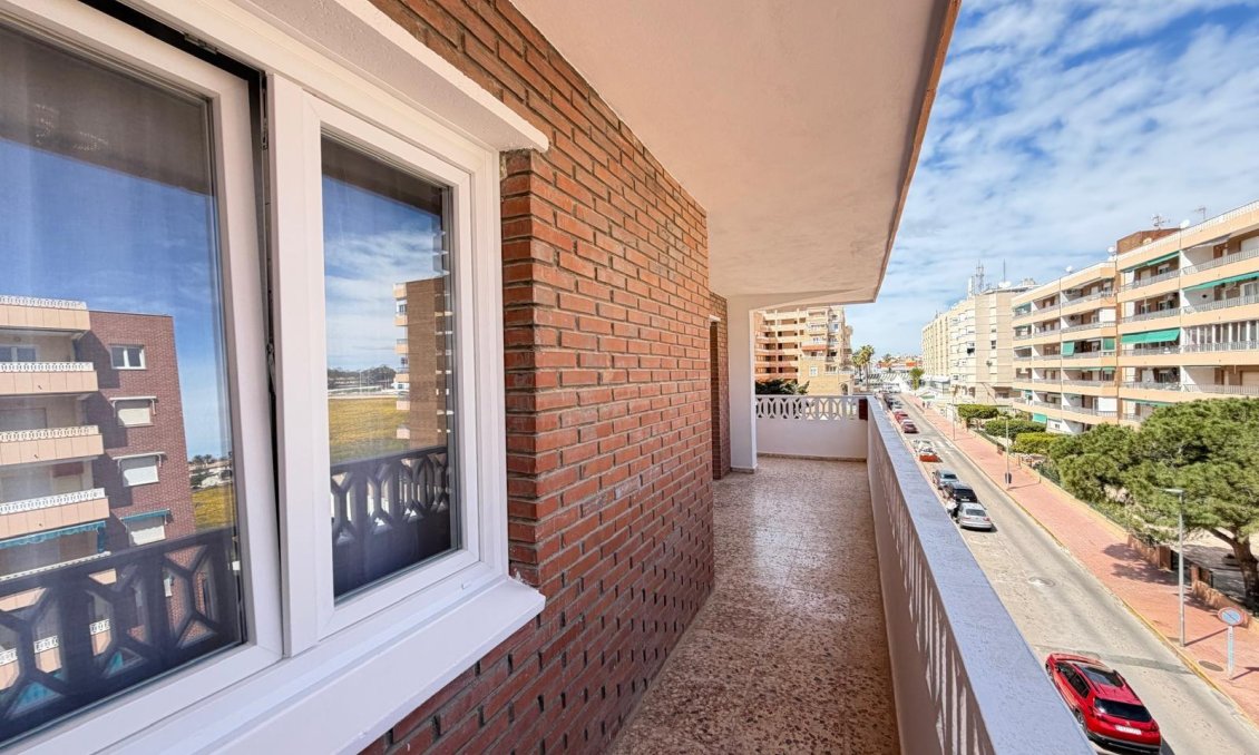 Revânzare - Apartament -
Torrevieja - Punta Prima