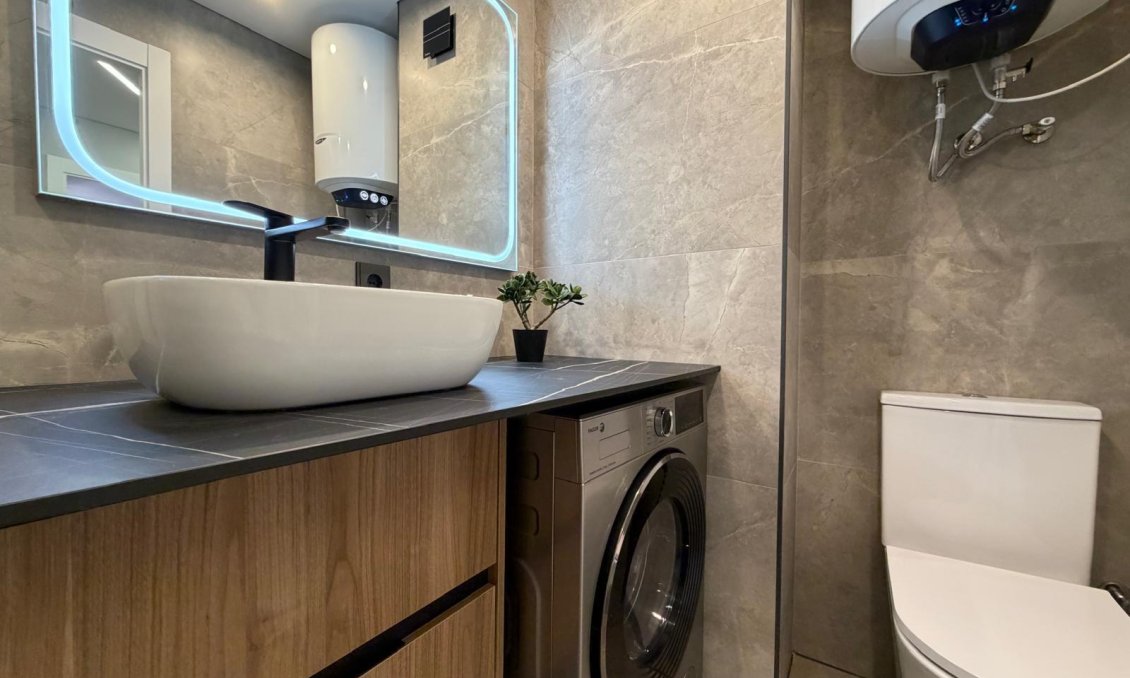 Revânzare - Apartament -
Torrevieja - Punta Prima