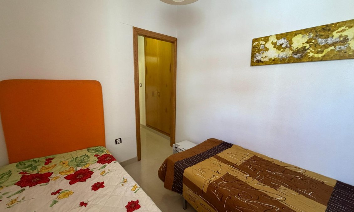 Wiederverkauf - Wohnung -
Torrevieja - Playa de los Locos