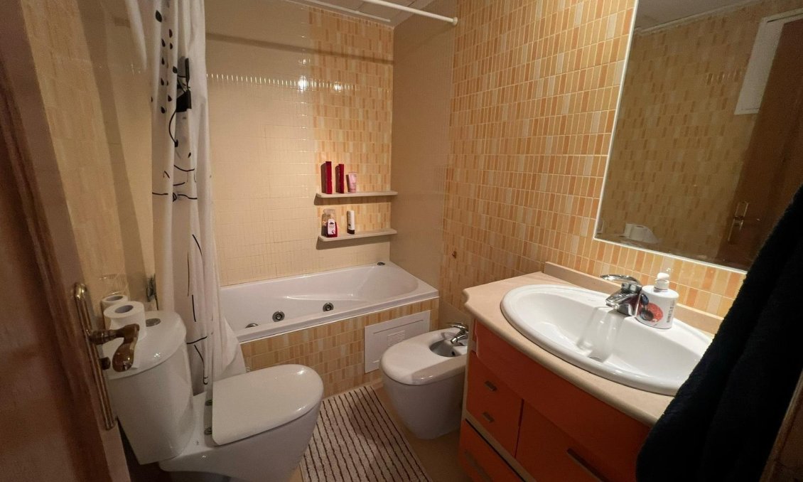 Wiederverkauf - Wohnung -
Torrevieja - Playa de los Locos