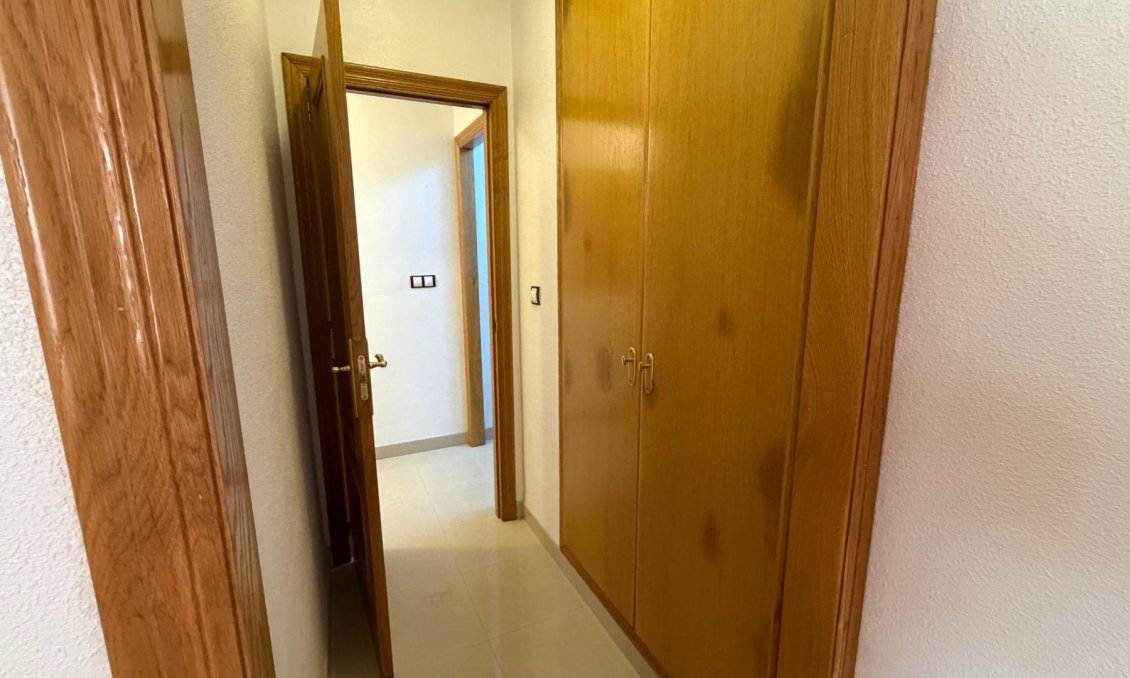 Wiederverkauf - Wohnung -
Torrevieja - Playa de los Locos