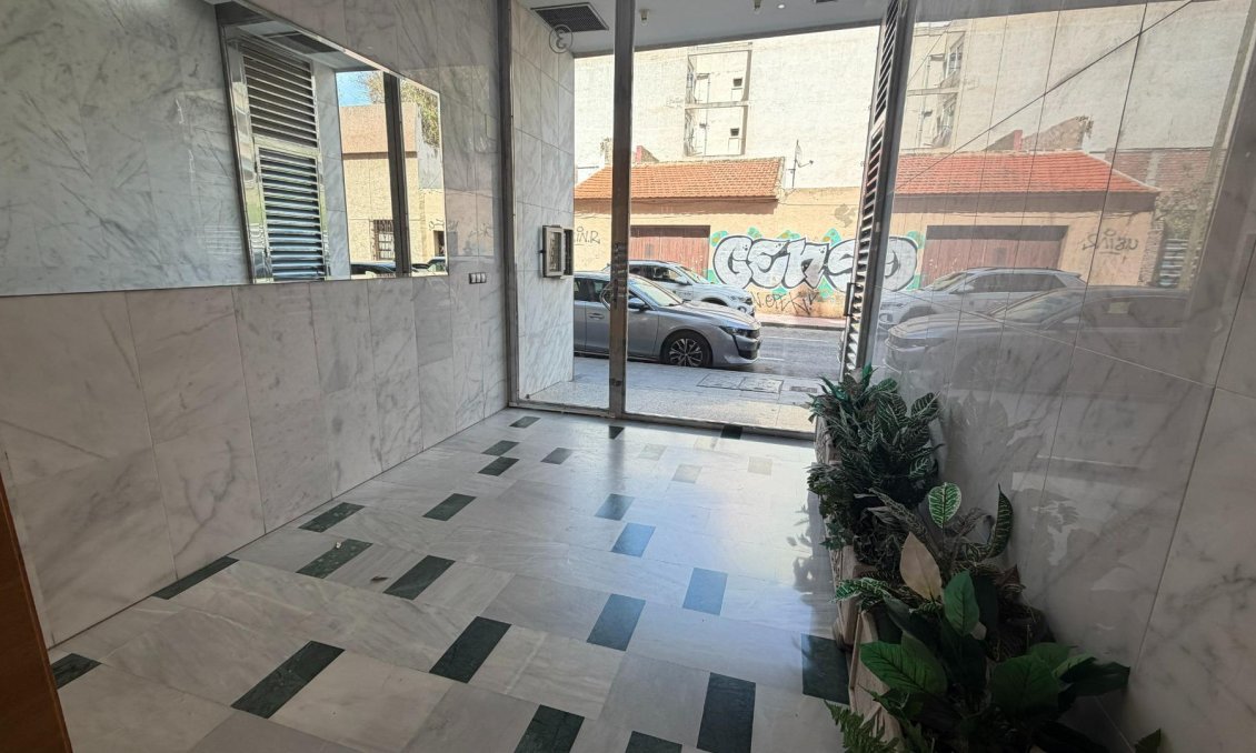 Wiederverkauf - Wohnung -
Torrevieja - Playa de los Locos
