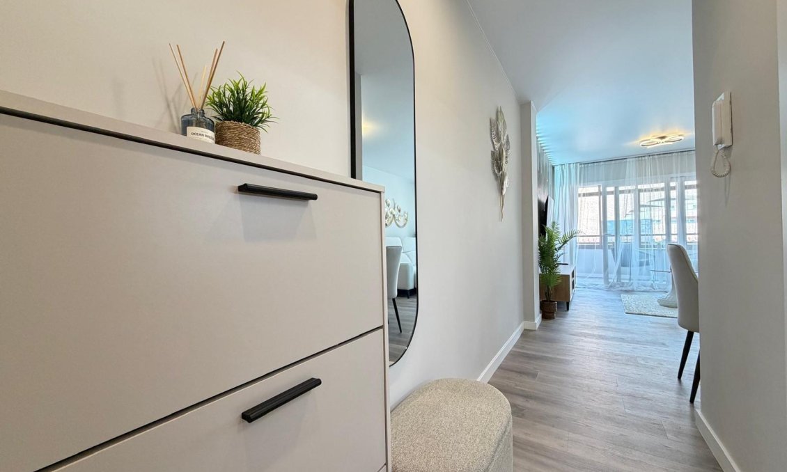 Revânzare - Apartament -
Torrevieja - Estacion De Autobuses