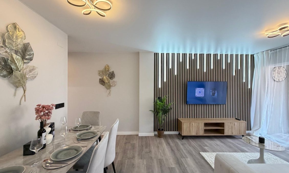 Revânzare - Apartament -
Torrevieja - Estacion De Autobuses