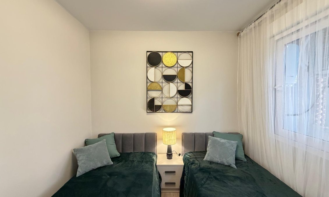 Revânzare - Apartament -
Torrevieja - Estacion De Autobuses