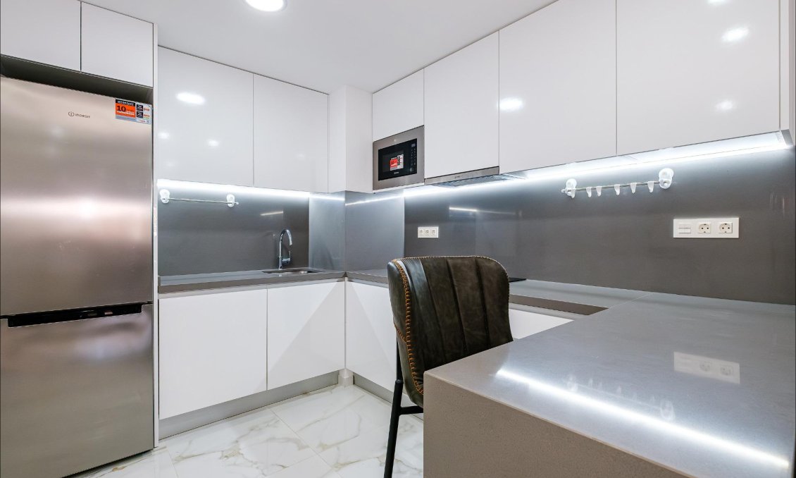 Használt Ingatlanok - Apartman -
Torrevieja - Playa del Cura