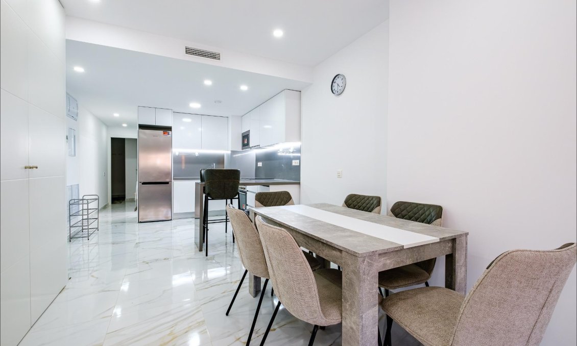 Használt Ingatlanok - Apartman -
Torrevieja - Playa del Cura