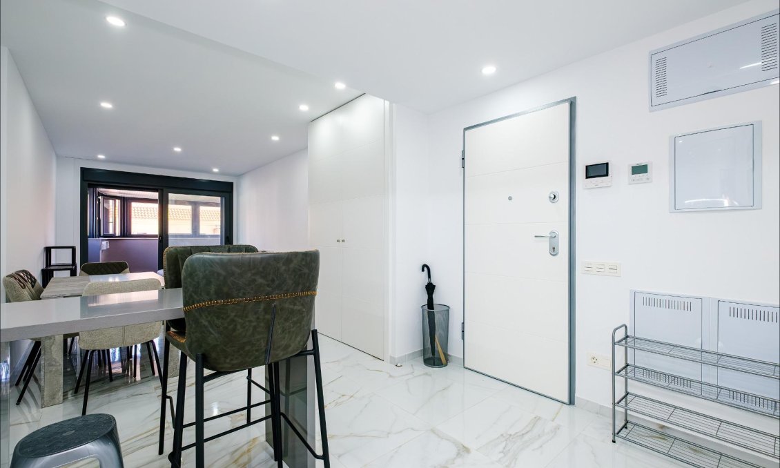 Használt Ingatlanok - Apartman -
Torrevieja - Playa del Cura