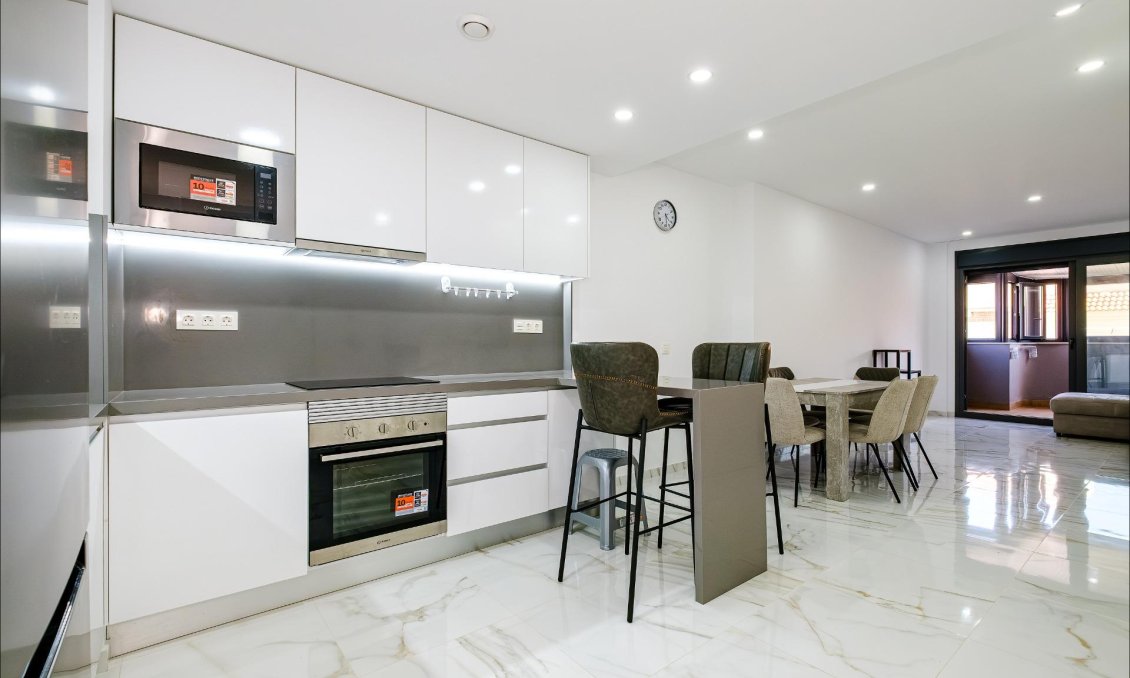 Használt Ingatlanok - Apartman -
Torrevieja - Playa del Cura