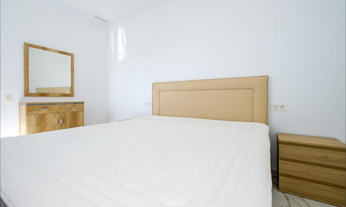 Használt Ingatlanok - Apartman -
Torrevieja - Playa del Cura