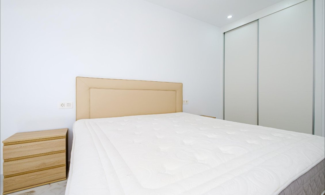 Használt Ingatlanok - Apartman -
Torrevieja - Playa del Cura