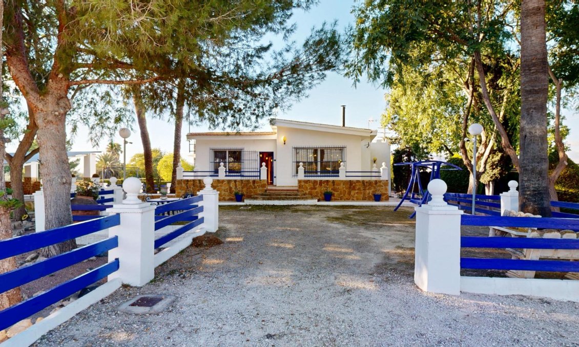 Revânzare - Vilă -
Orihuela