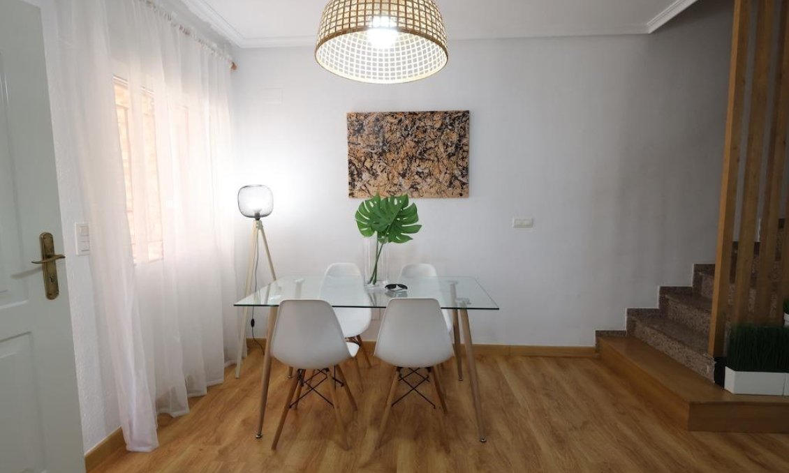Resale - Duplex -
Orihuela Costa - Costa Blanca