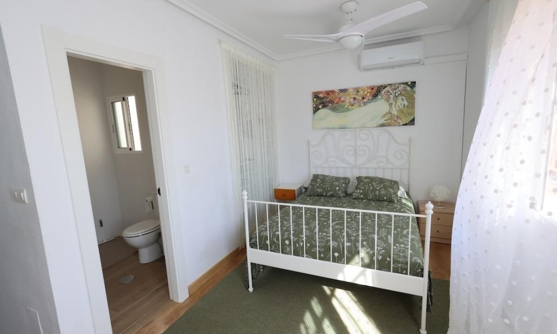 Resale - Duplex -
Orihuela Costa - Costa Blanca