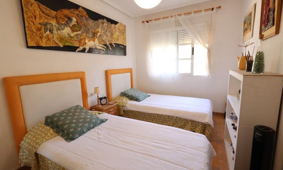Wiederverkauf - Villa -
Torrevieja - Costa Blanca