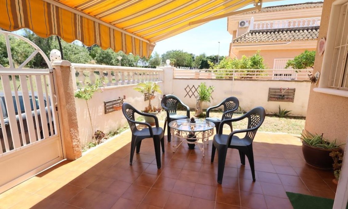 Wiederverkauf - Villa -
Torrevieja - Costa Blanca