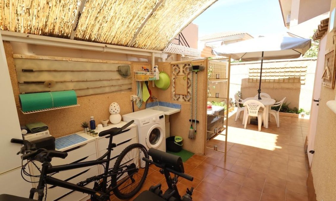 Wiederverkauf - Villa -
Torrevieja - Costa Blanca