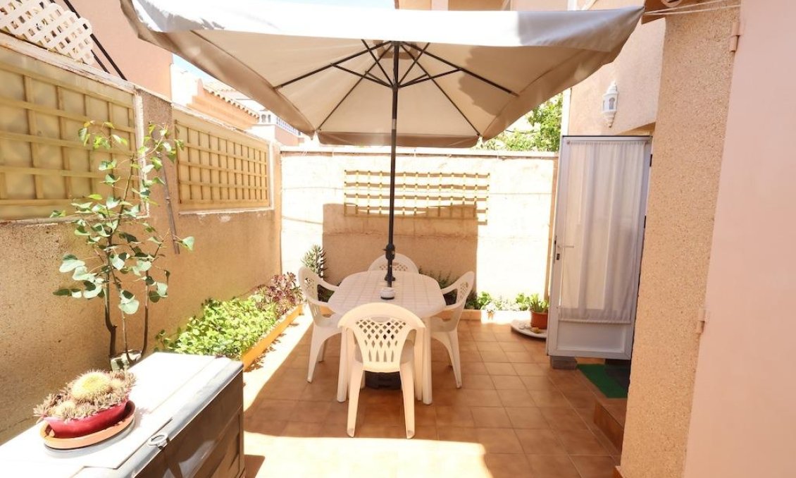 Wiederverkauf - Villa -
Torrevieja - Costa Blanca