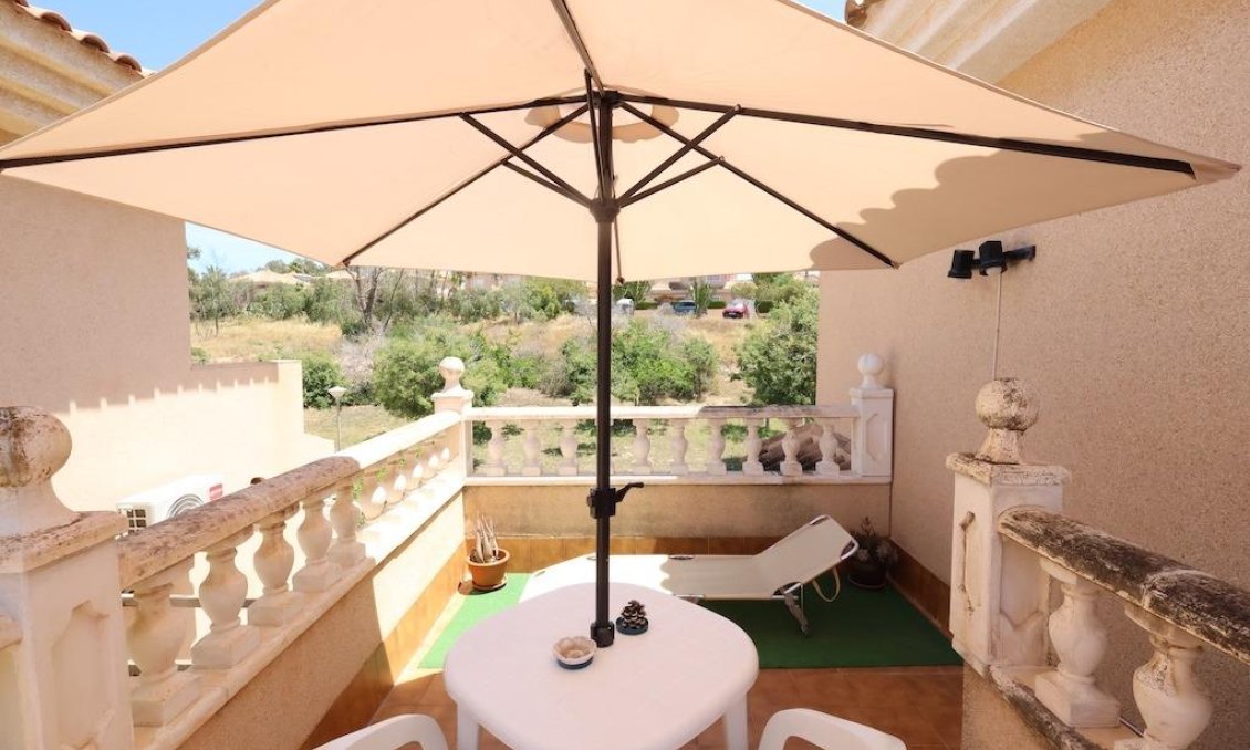 Wiederverkauf - Villa -
Torrevieja - Costa Blanca