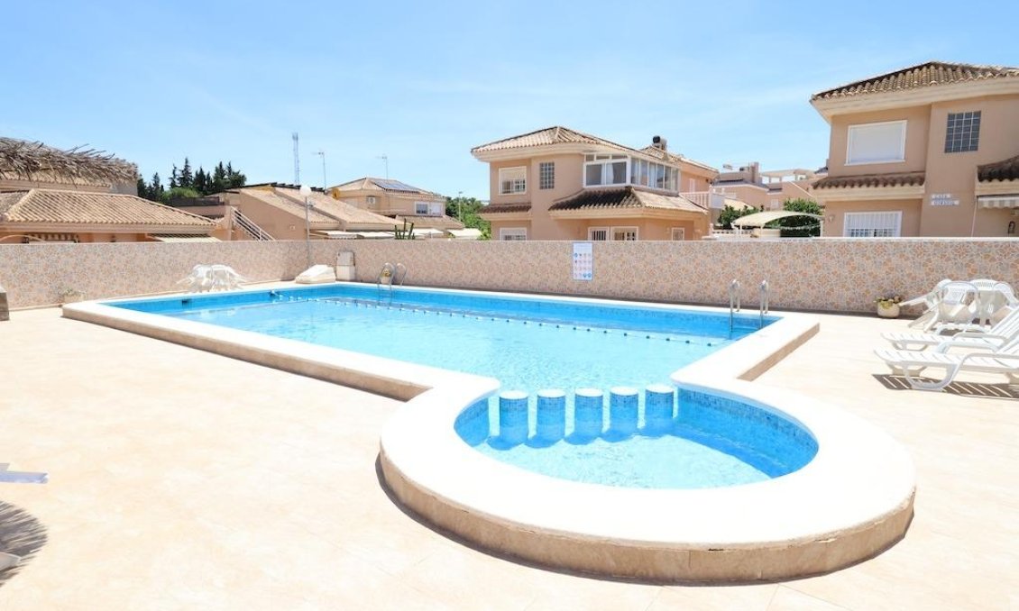 Wiederverkauf - Villa -
Torrevieja - Costa Blanca