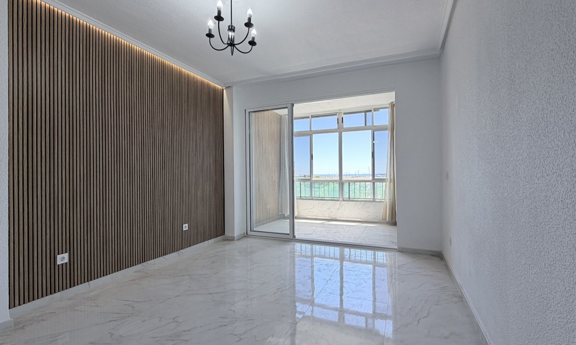Resale - Apartment -
Torrevieja - Costa Blanca