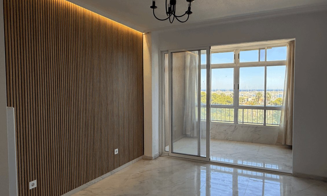 Resale - Apartment -
Torrevieja - Costa Blanca