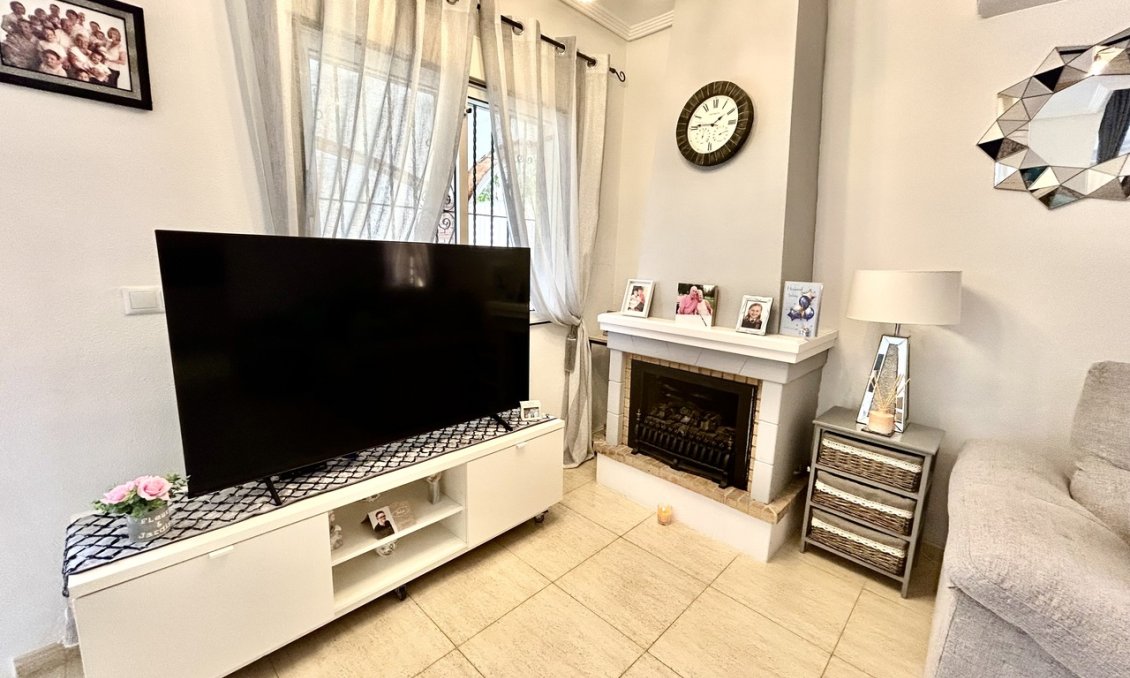 Wiederverkauf - Villa -
Los Balcones - Costa Blanca