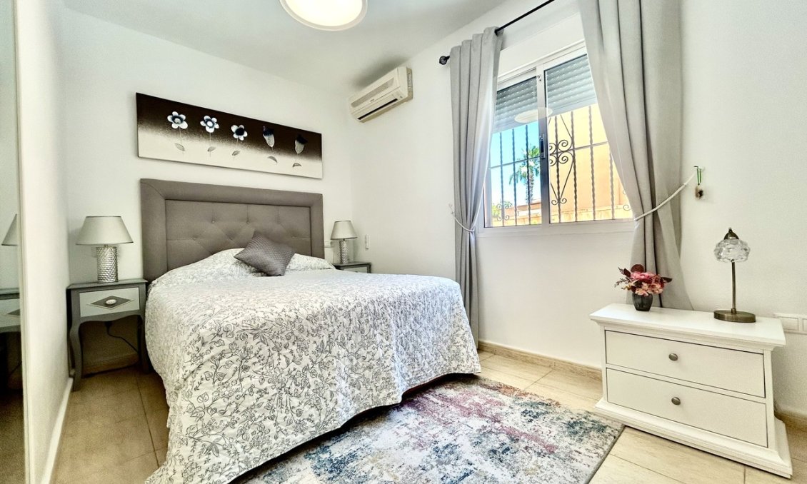 Wiederverkauf - Villa -
Los Balcones - Costa Blanca
